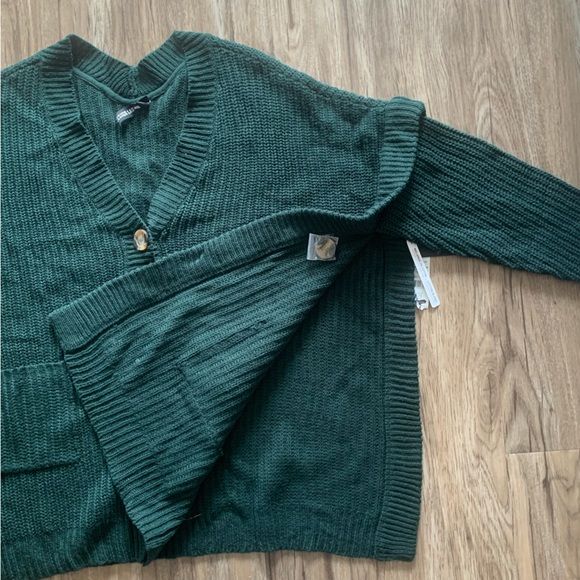 Design lab oversized sweater - poncho fits XL-3X - forest green - cotton blend - Picture 3 of 10